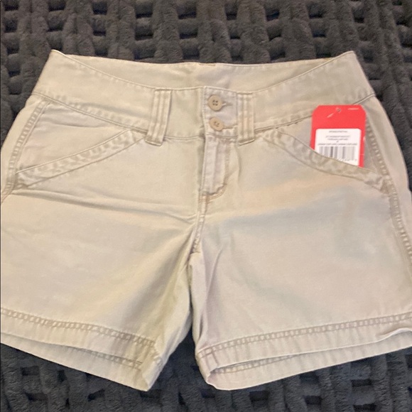 The North Face Women's Cargo Shorts in Tan - Picture 1 of 5